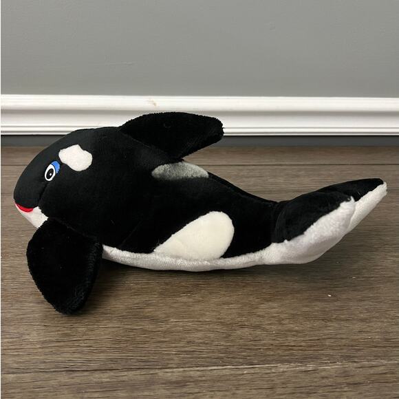 Vintage 80's Sea World Shamu Killer Whale Orca Fish Plush Stuffed Animal - Picture 2 of 6